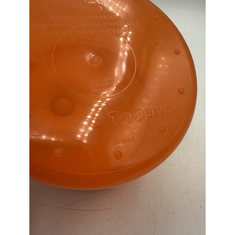 Tupperware 3155A-1 Microwavable 16 oz Soup Mug W/Vented Spout Lid -‎ Orange